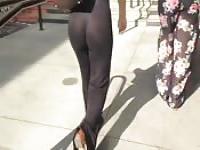 Big ass in the street